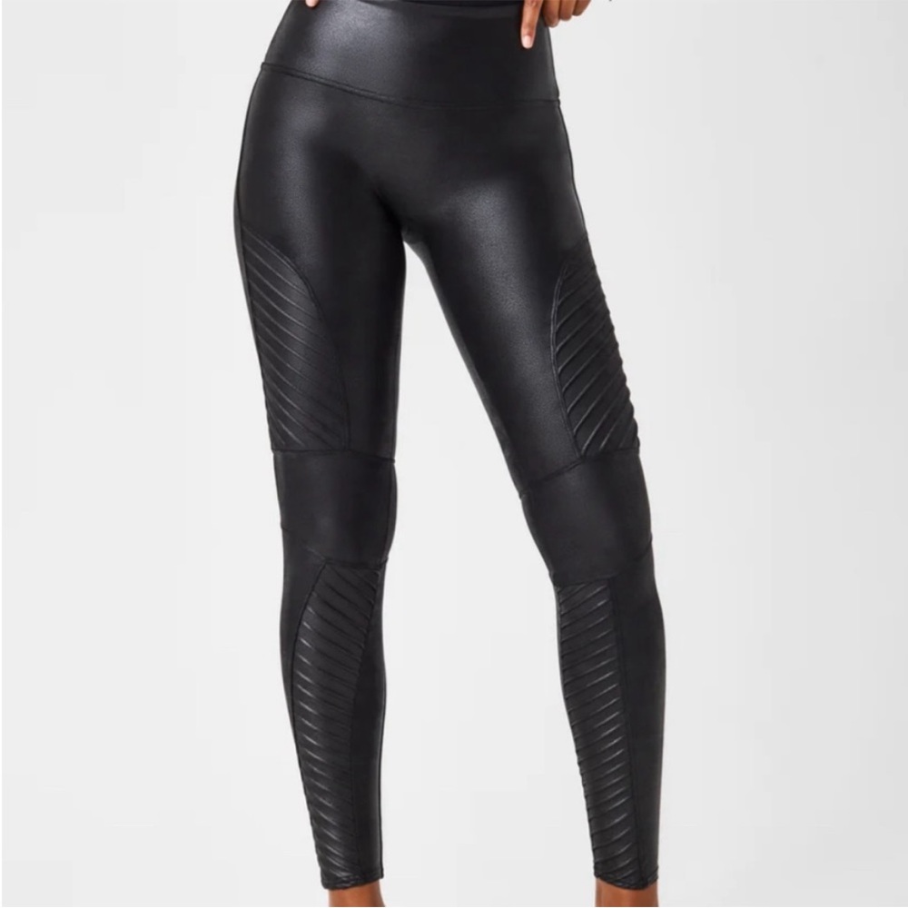 Spanx Faux Leather Moto Leggings in Very Black, Size Small